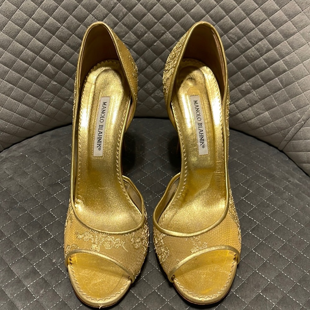 Manolo Blahnik Gold Lace Mesh Heels Gem